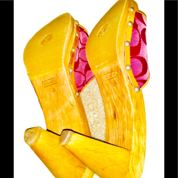 💯% Authentic NWOT Coach Logo Vintage Sandals. - Picture 4 of 4